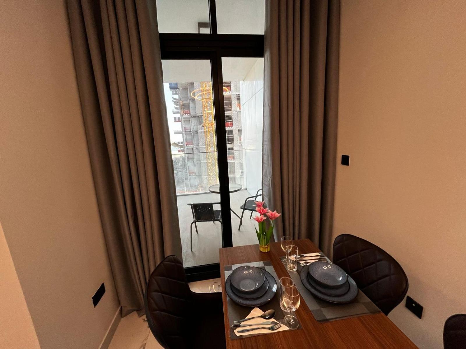 Maryah Island 1 Bed Junior Next To Cleveland Hospital * Abu Dhabi