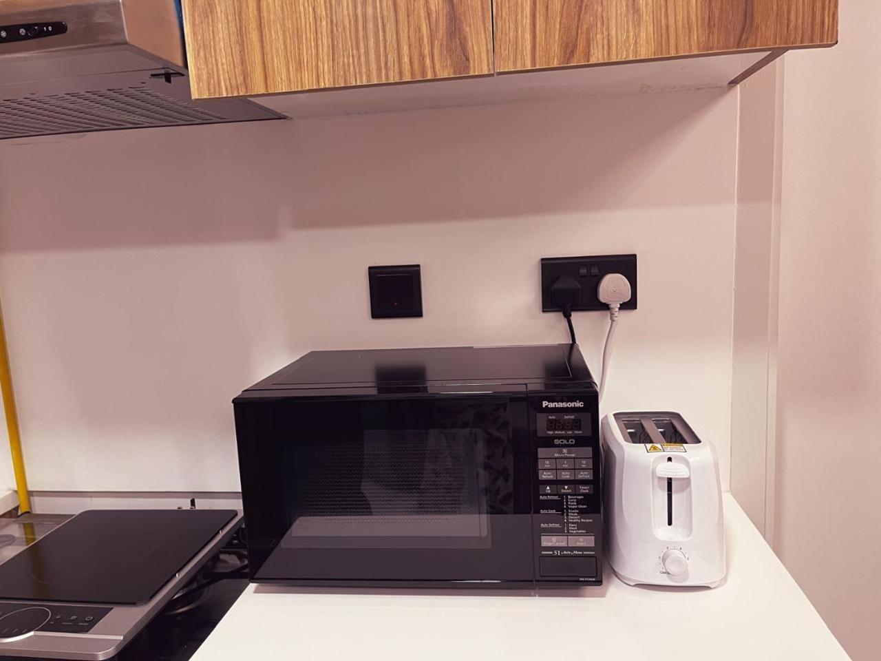 Maryah Island 1 Bed Junior Next To Cleveland Hospital Apartment